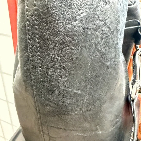 Givenchy black crossbody -small bag.  Beautifully designed bag! - Picture 4 of 8